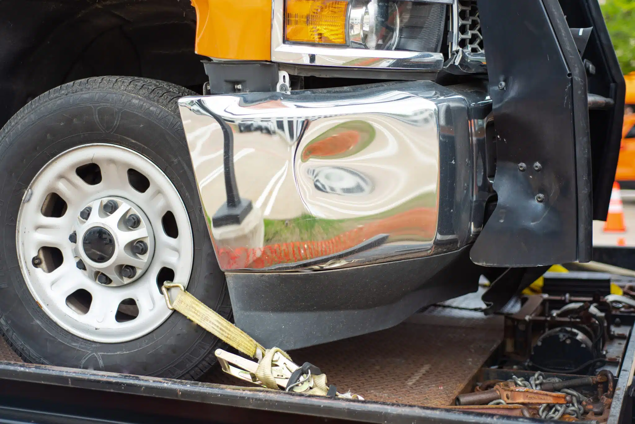 How Do Flatbed Truck Accidents Occur?